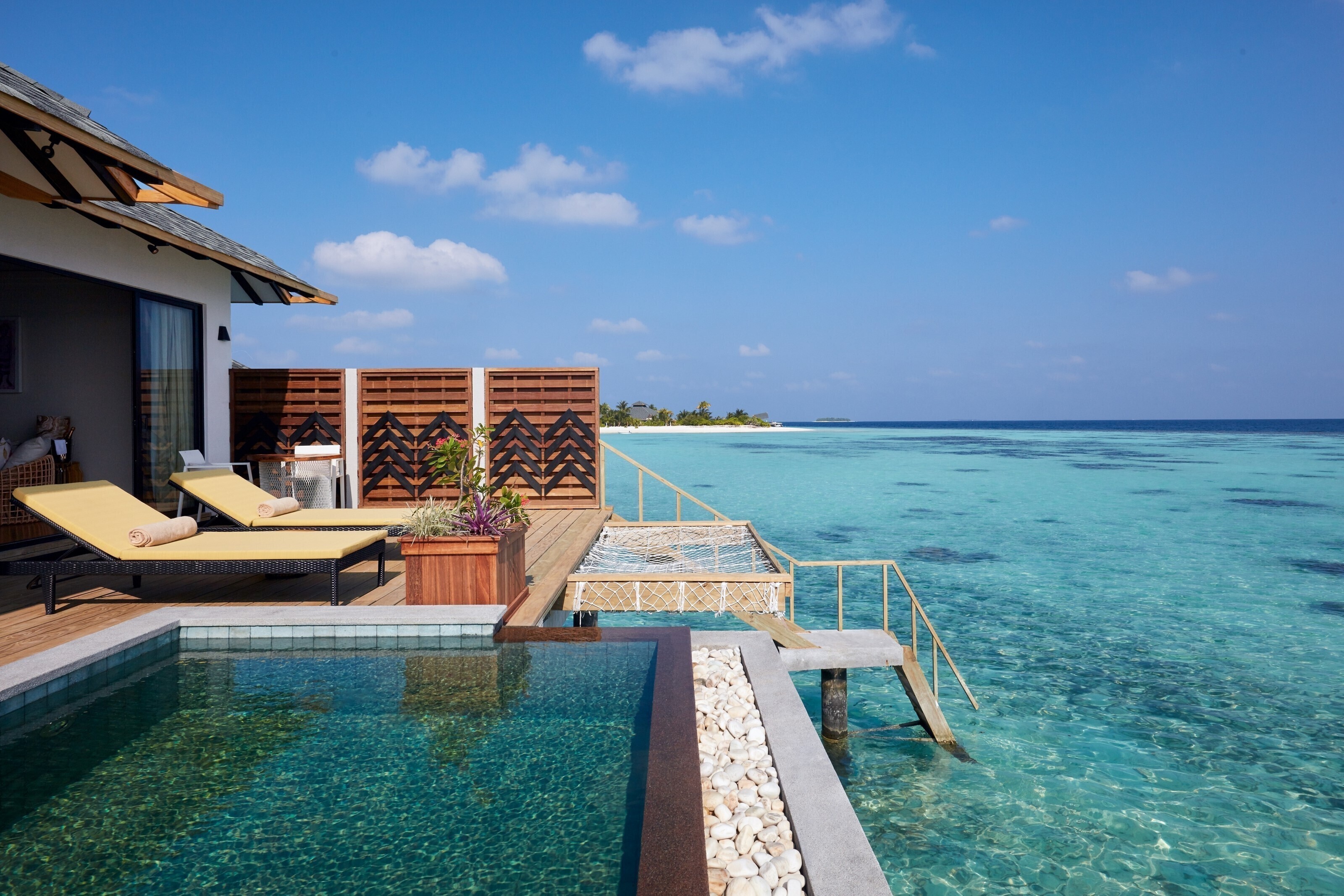 Nh collection havodda. Амари Мальдивы. Отель Amari Havodda Maldives. Overwater Villa Мальдивы. Amari Havodda Maldives 5.