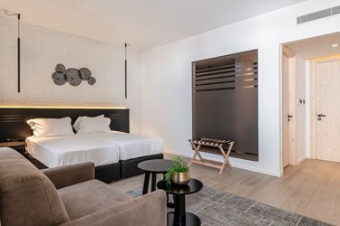 Family Deluxe Suite