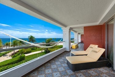 Rock Suite Ocean Front ( Two Bedroom) with Personal Assistant