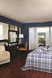 Presidential Suite Garden and Sea View