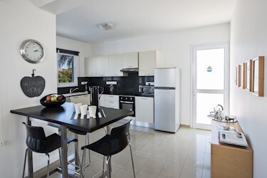 3 Bedroom House with Private Pool
