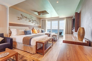 Luxury Charirman`s Three Bedroom Suite Ocean Front DC