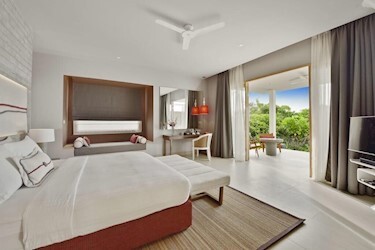 Beach Suite with Pool