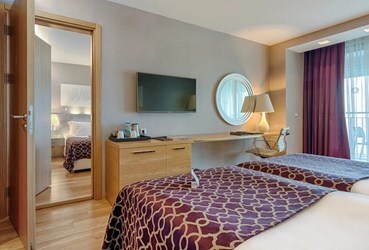 Family Connection Room Sea View