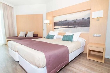 Twin Room With Balcony