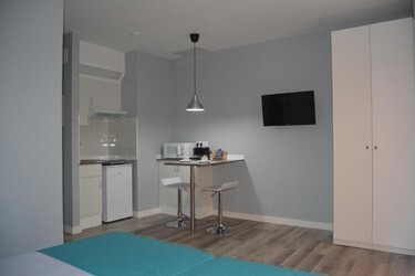 Deluxe Studio