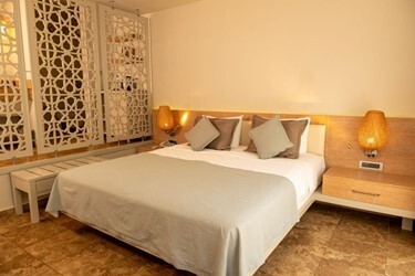 Bungalow Room
