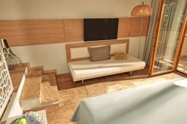 Bungalow Room