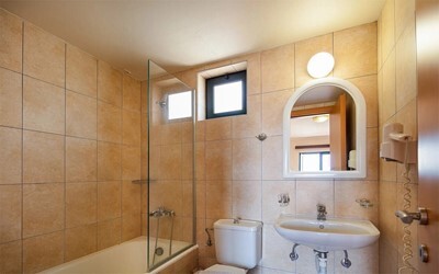 One Bedroom Apartment Sea View