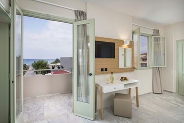 Superior Double Room Side Sea View