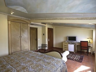 Deluxe Rooms
