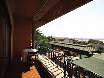 Deluxe Rooms