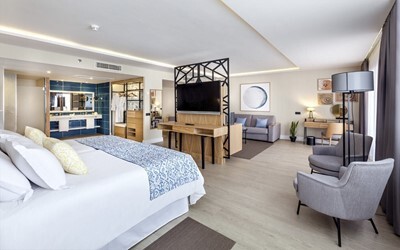 TWIN with Balcony, Deluxe, Lateral Sea View