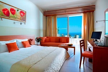 Twin Room Beach Side Sea View A/C