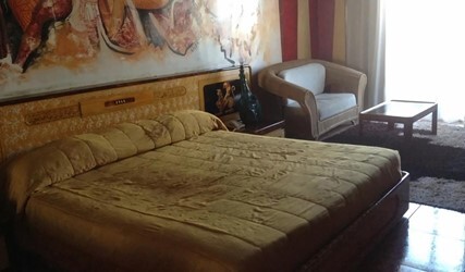 Family Room (2 Adults + 2 Children)