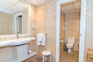 1-Bedroom Apartment