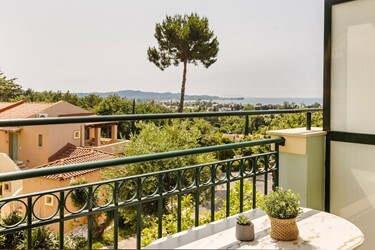 Double Room Superior with Side Sea View