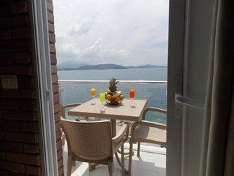 Deluxe Room with Sea View