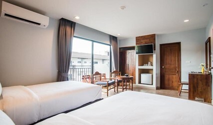 Standard Twin Room