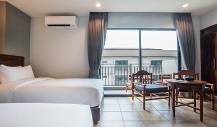 Standard Twin Room