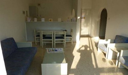 One Bedroom Apartment Inland View