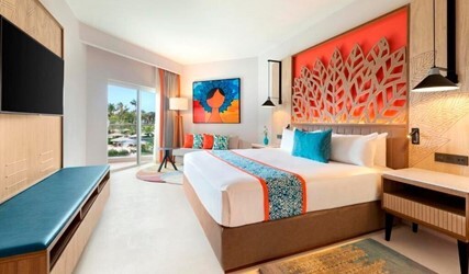 Deluxe Partial Ocean View