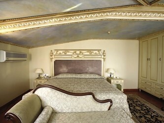 Junior Suite Rooms