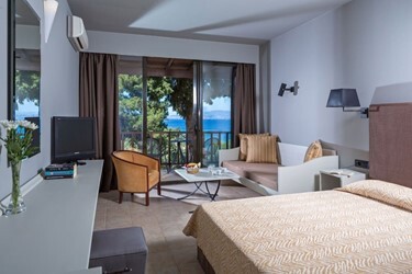 Twin/Double Room Bungalow or Main Building Sea View