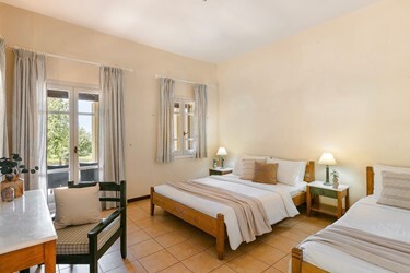 Family Room 1 BedRoom with Garden View