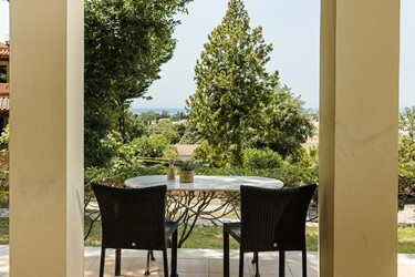 Family Room 1 BedRoom with Garden View