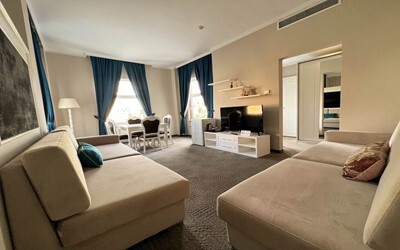 Diplomatic Suite Pool View