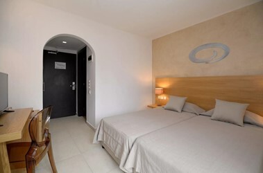 Double Room Front Sea View