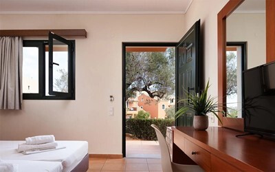 Studio Standard Garden View