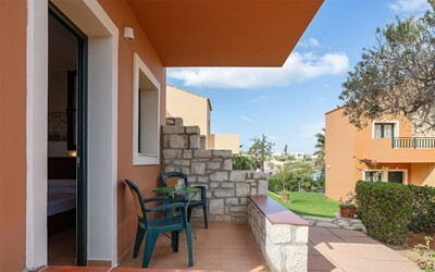 Studio Standard Garden View