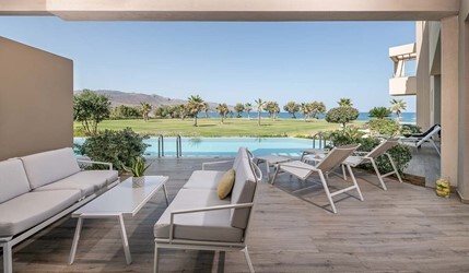 Family Suite Sharing Pool