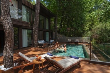 Premium Villa Garden View