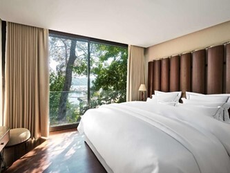 Premium Villa Garden View