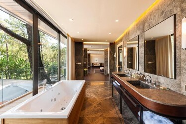 Premium Villa Garden View