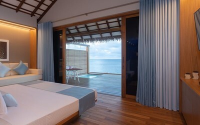 Sunset Water Bungalow Jacuzzi