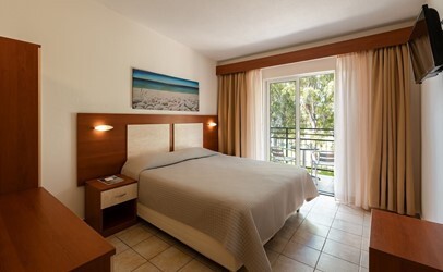 Twin/Double Room Garden View