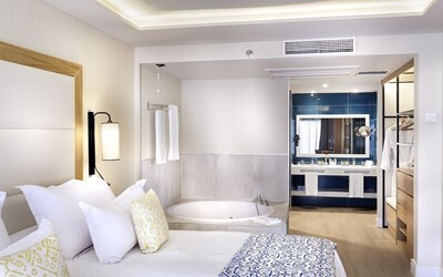 Suite With Balcony, Standard