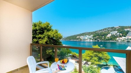 Double Balcony Sea Side