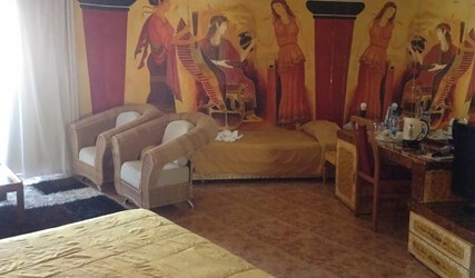 Family Room (2 Adults + 1 Child)