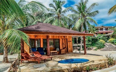 Pool Bungalow