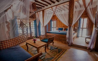 Pool Bungalow