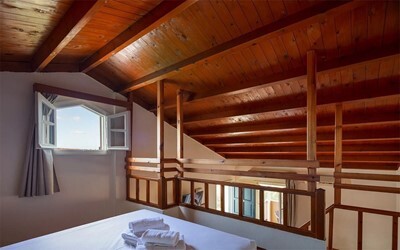 One Bedroom Apartment Split Level with Mountain View