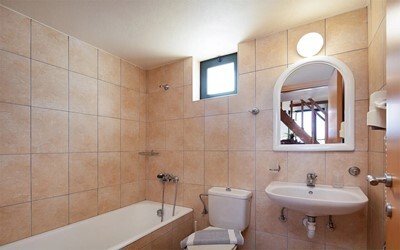 One Bedroom Apartment Split Level with Mountain View