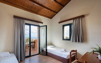 One Bedroom Apartment Split Level with Mountain View