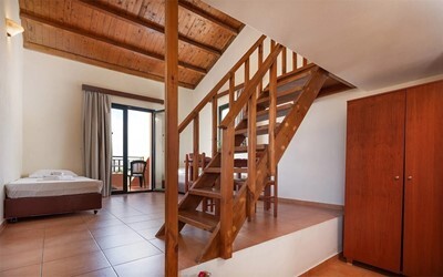 One Bedroom Apartment Split Level with Mountain View