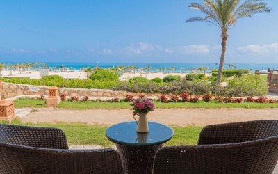 Deluxe Beach Front